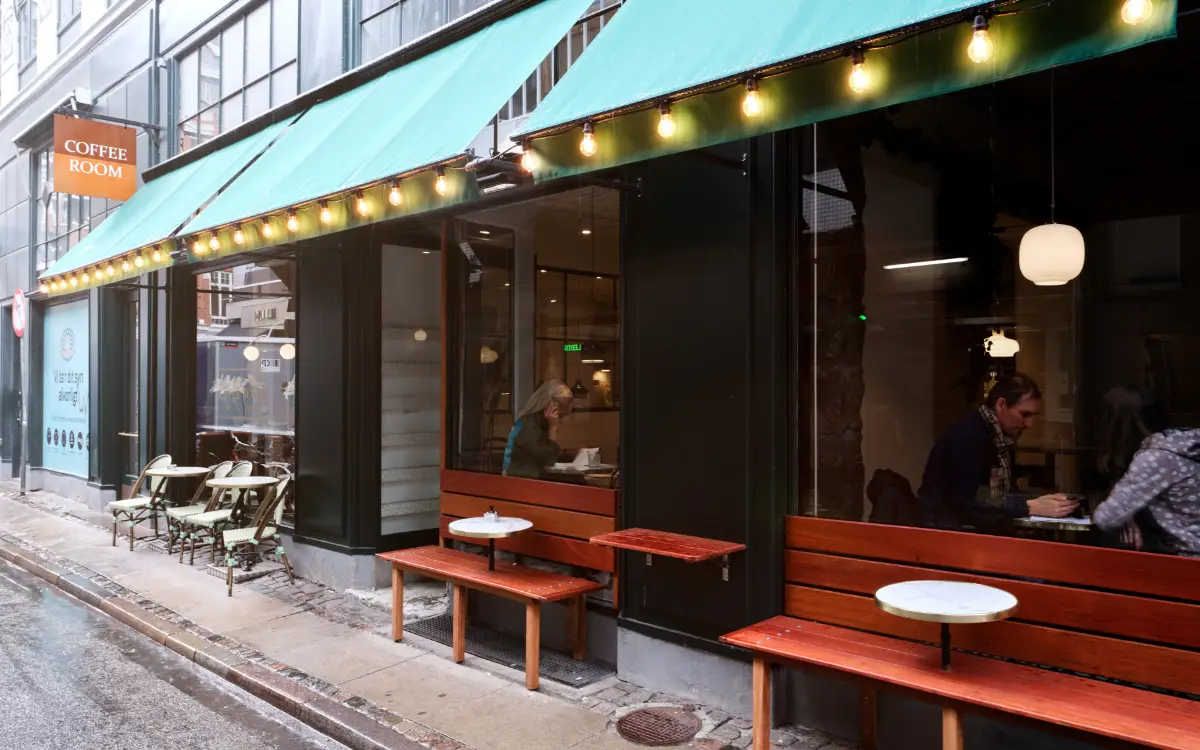 Coffee_Room_6