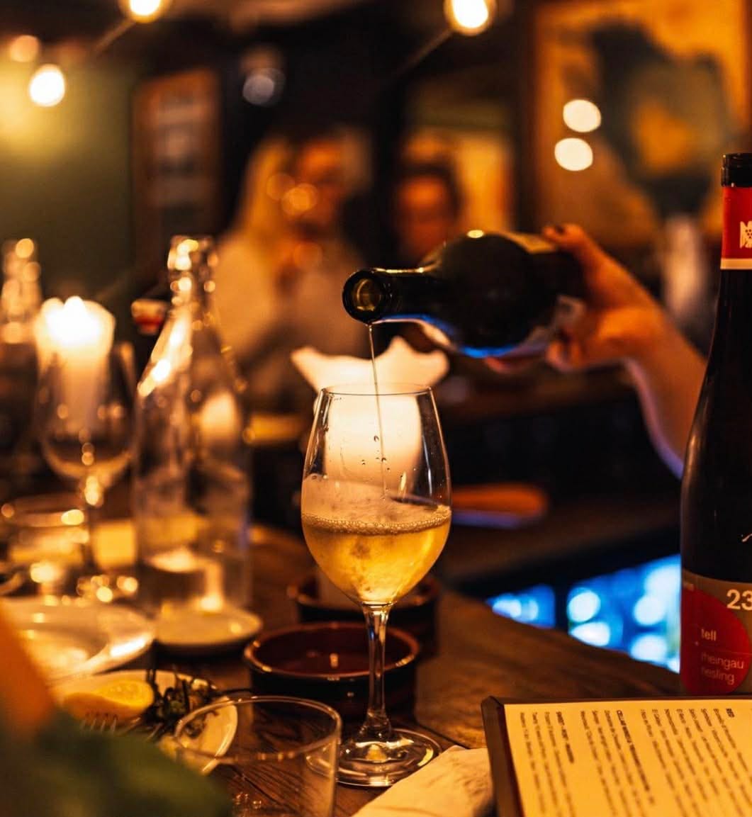 1 hour wine reservation